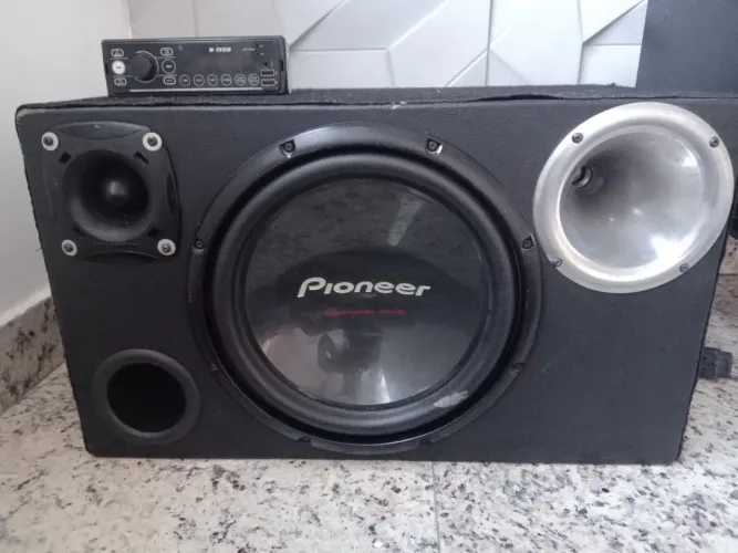 Caixa Amplificada Pioneer Champion 12" Bluetooth Bivolt - Som Potente
