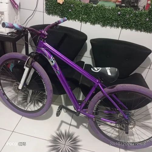 Bike aro 29 gti roma roxa plotada peças em boas condições de uso com cubo k7