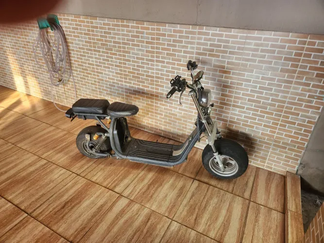 MOTO ELÉTRICA SCOOTER