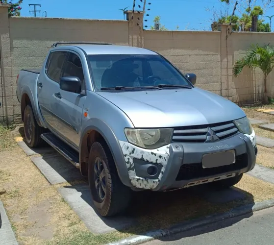 Mitsubishi L200 Triton HLS 2.4 Flex 16V CD Mec. 2017