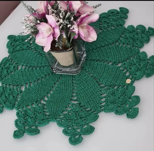 Centro de mesa flor em crochê