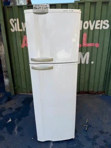 Geladeira Electrolux 310 litros frost free combino entrega