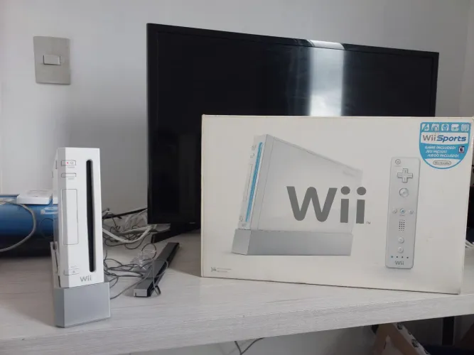 Nintendo Wii completo na caixa com 3 jogos originais