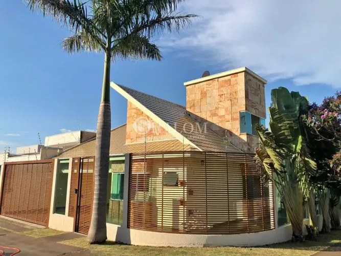 Casa à venda em Maringá, Loteamento Sumaré, com 3 quartos, com 131 m²