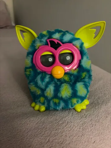 Furby Boom peacock