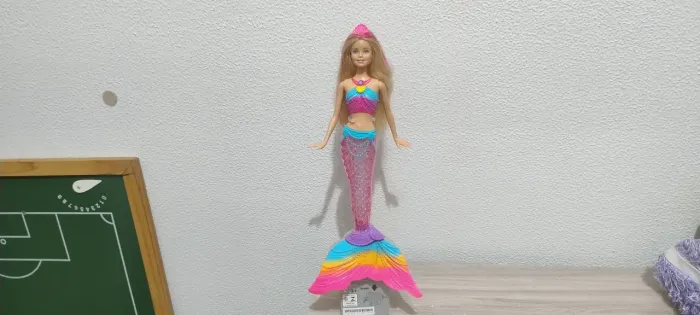 Barbie Sereia com luzes - Rainbow Lights - Mattel