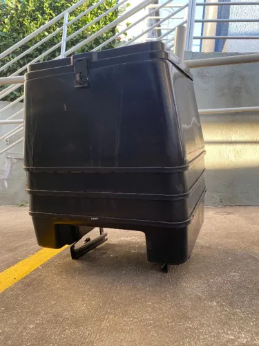 BAÚ PARA MOTO COM SUPORTE