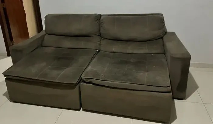 Sofa retrátil reclinável semi-novo medidas 2,30