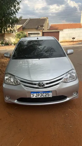 Toyota Etios XS 1.3 Flex 16V 5P Mec. 2013