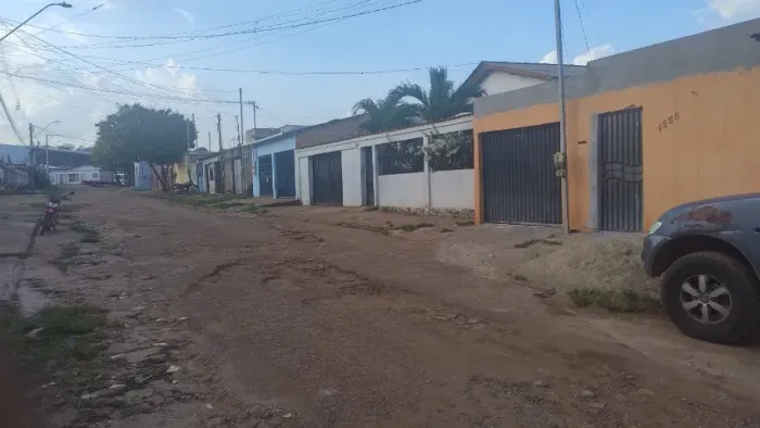 CASA À VENDA - RUA FRANCISCO PEDROSA, Nº 1133 - JARDIM INDEPENDENTE I - ALTAMIRA/PA.