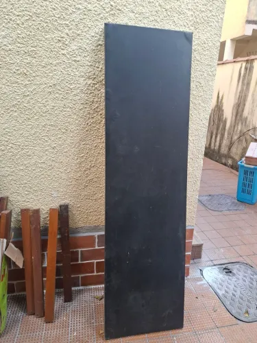 Tampo de mesa em napa preta