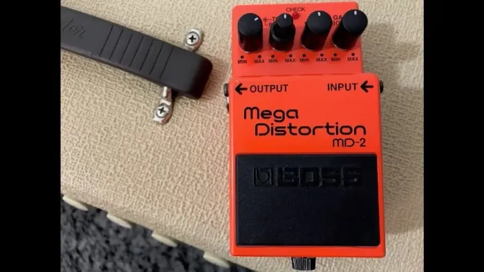 Pedal MD-2 Mega Distortion BOSS