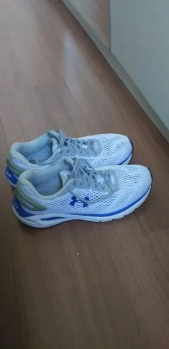 Tenis under armour