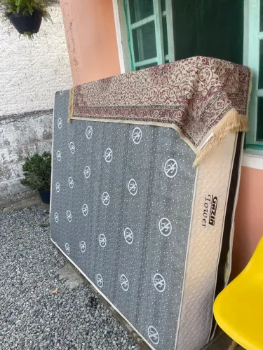 Cama Box Queen com base 