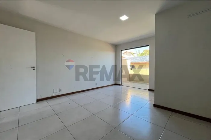 SALA COMERCIAL COM VARANDA PARA LOCAÇÃO CENTRO COMERCIAL DA RASA | BÚZIOS