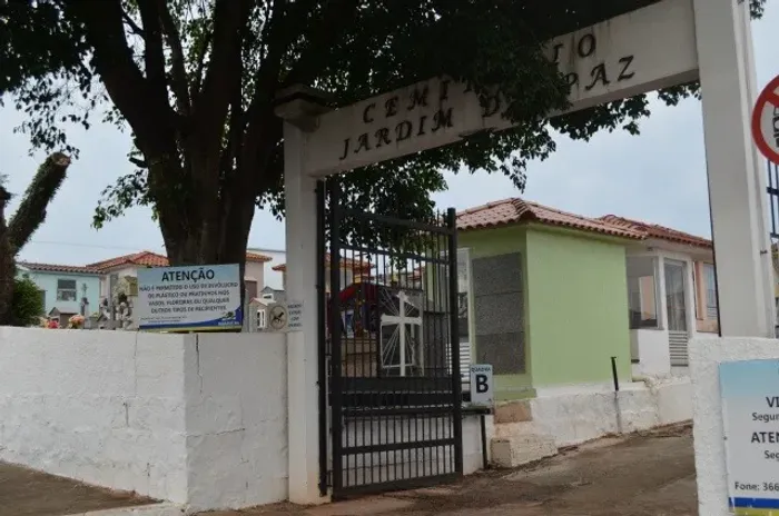 Jazido Cemitério Distrital de Maravilha em Londrina