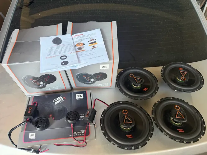 KIT JBL 1 MÊS DE USO! NOVO ZERO