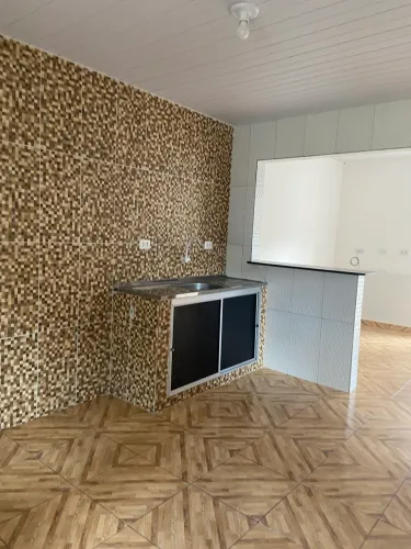 Alugo casa
