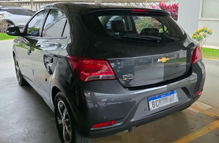 Chevrolet Onix Hatch LTZ 1.4 8V Flex Aut. 4P 2019