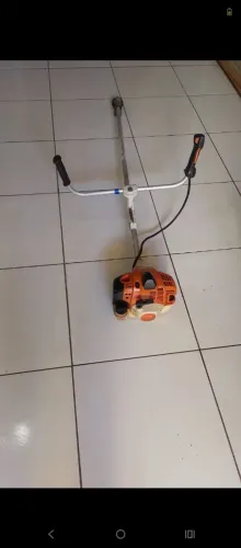 Roçadeira FS 221 Stihl