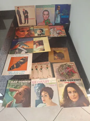 Lote com 26 LPs Orquestras Ray Coniff Billy Vaughn Franck Pourcel