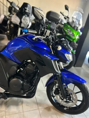Fazer 250 - barataaaa