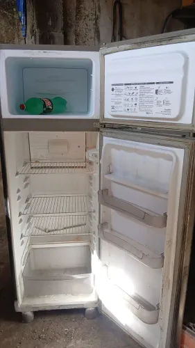 Geladeira smaltec duas portas gelo seco funcionando perfeitamente bem 