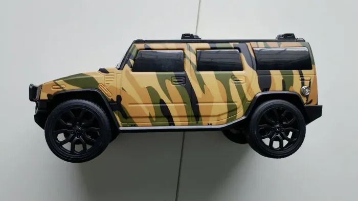 Caixa de Som Hummer Camuflada - R$140