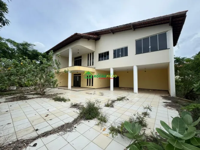 Casa comercial ampla 630 m², 6 suites, garagem para mais de 15 carros