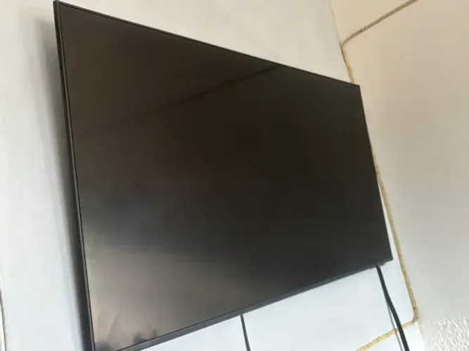 Samsung 43? 4K Crystal UHD - Modelo Premium CU8000 | Estado de Nova