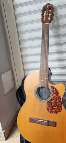 2 violões  crafter koreano e takamine gd15 desapego 
