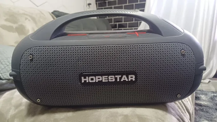 Caixa de som .....Hopestar .! Som com qualidade....14 hrs de ms puro som...