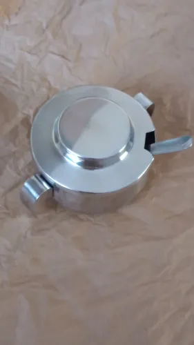 Açucareiro em Inox acompanha colher inox.