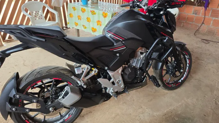 Cb300F (Leia o anúncio )