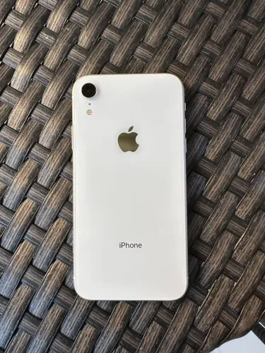 iPhone XR 