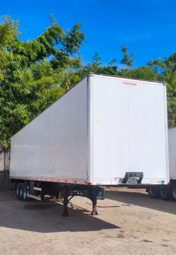 Vendo Carreta Baú 30 paletes Facchini Ano 2018/19