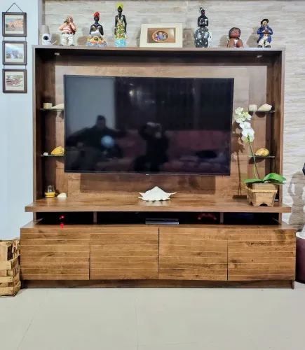 PAINEL PARA TV MDF,COM LED E ARMÁRIO ACOPLADO
