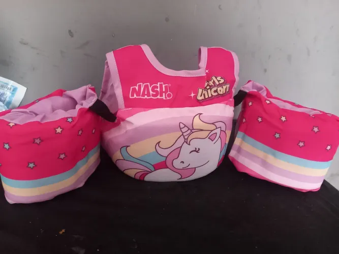 Boia com colete infantil
