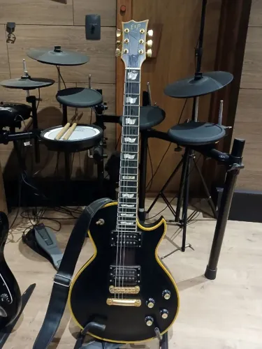 ESP Eclipse Japan acervo pessoal Kiko Loureiro