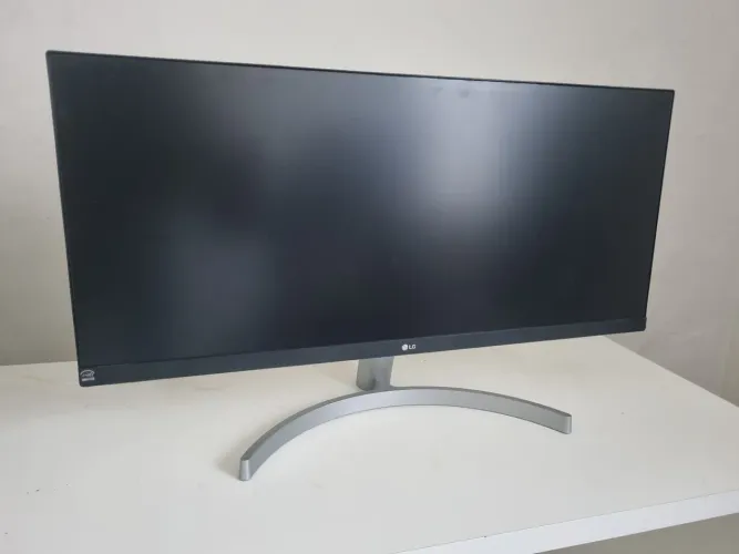 Monitor ultrawide LG 29