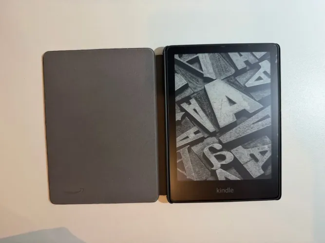 Kindle Paperwhite Signature Edition 32gb com capinha original perfeito estado