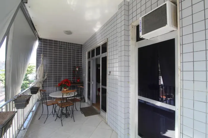 Apartamento à venda na Rua Iriquitia, Taquara, Rio de Janeiro - RJ