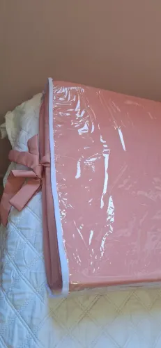 Trocador para cômoda espuma, com zíper e plástico. Novo, sem uso! Cor Rosê
