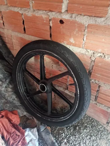 Roda e pneu aro 18 Vendo no precinho