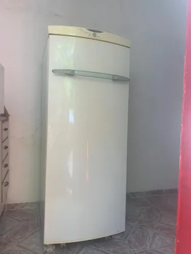 Freezer Brastem 240 Litros