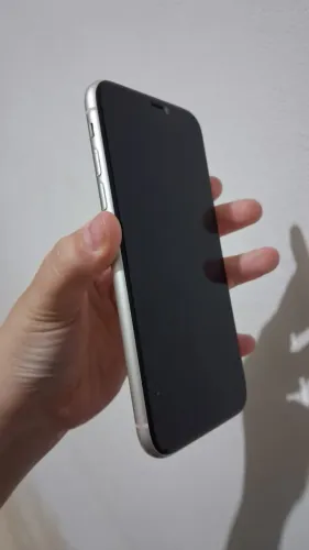 iPhone 11 Branco 64g