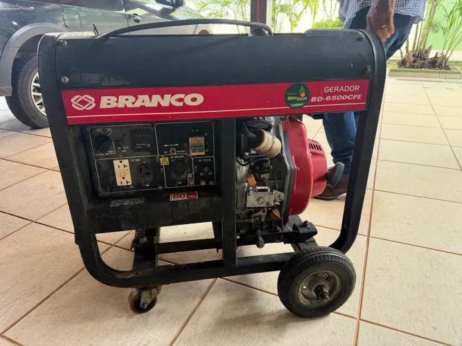 Gerador Branco Diesel - BD-6500CFE 10Cv