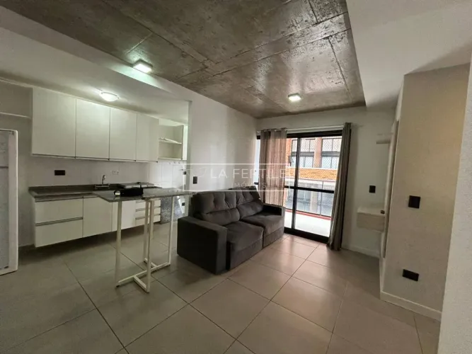 Apartamento com 2 Quartos, 1 Suíte, 59.48M², Aluguel de R$ 2.950 + Taxas - Prado Velho, Cu