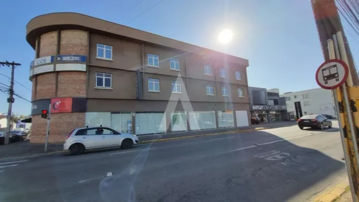 Sala Comercial de 96,26 m² com divisória em vidro no Centro.