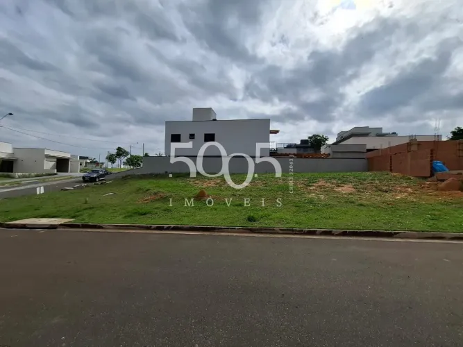 Terreno à venda no Condomínio Reserva Central Parque, com 353 m²